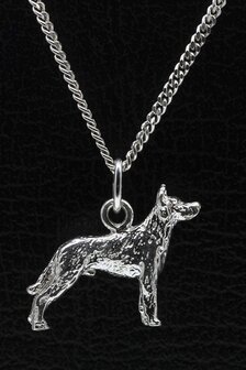 Zilveren Beauceron ketting hanger - oren gecoupeerd - groot