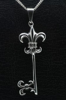 Zilveren Hemelpoortsleutel fleur de lis ketting hanger