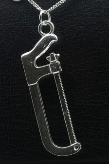 Zilveren IJzerzaag XL ketting hanger 