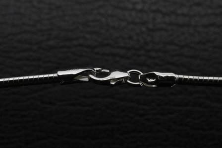 Zilveren Omega Spang halsketting 3. middel - dikte 2,0 mm - 45 cm 