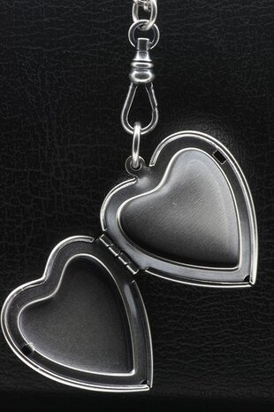 Foto medaillon Hart met hart en lelie 2 foto's ketting hanger zwaar verzilverd