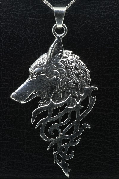 Kalmte bezig Gezag Zilveren Wolf gothic ketting hanger op voorraad - zilverenhangers