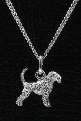 Zilveren Airedale terrier met staart ketting hanger - klein