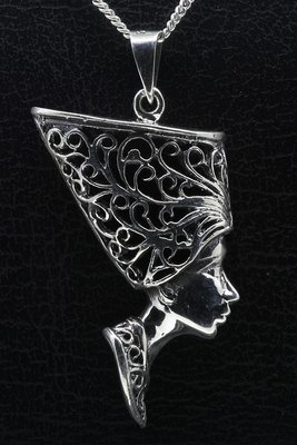 Zilveren Aphrodite opengewerkt ketting hanger
