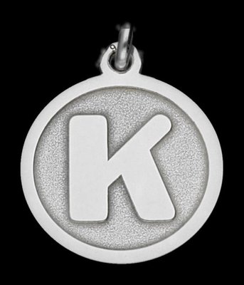 Zilveren Letter K rond mat-glans ketting hanger